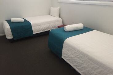 هتل Macquarie Barracks Motor Inn