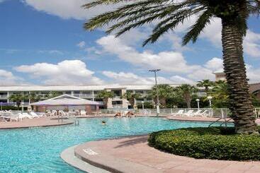 هتل Maingate Garden Inn