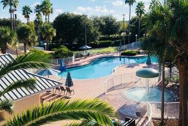 هتل Maingate Garden Inn