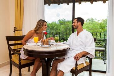 هتل Occidental Cozumel   All Inclusive