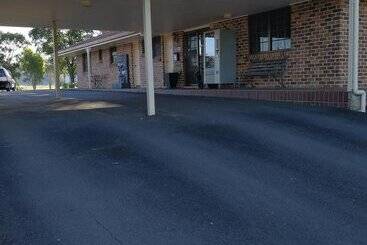 Lakeside Lodge Motel