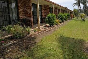 Lakeside Lodge Motel