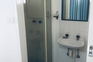 Ocean Breeze Motel