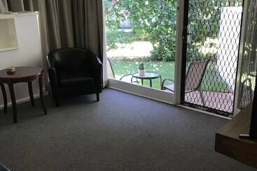 Ocean Breeze Motel