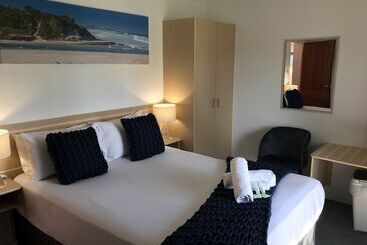 Ocean Breeze Motel