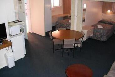 Ocean Breeze Motel