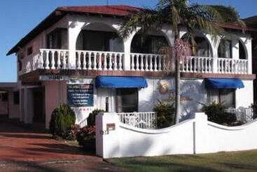 Ocean Breeze Motel