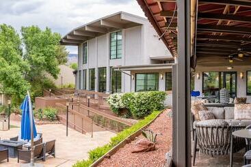 Poco Diablo Resort