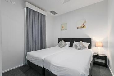Comfort Hotel Melbourne Central