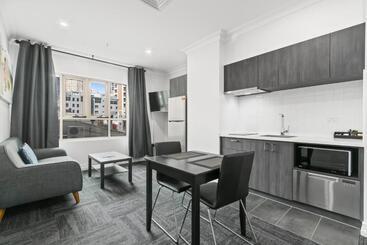 Comfort Hotel Melbourne Central