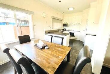 Connells Motel & Serviced Apartments