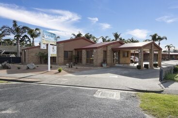 Cunningham Shore Motel