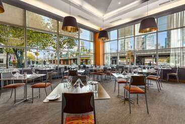هتل Clarion Suites Gateway