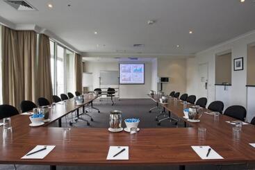 هتل Clarion Suites Gateway