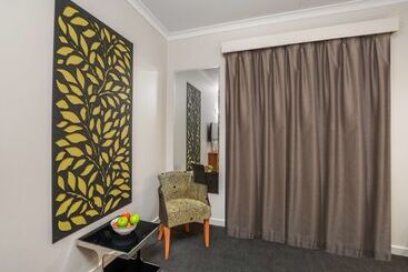 Metro Hotel Perth City
