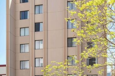 Metro Hotel Perth City