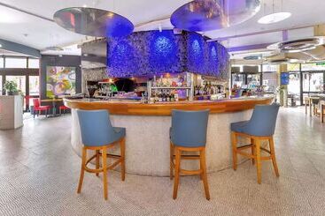 Metro Hotel Perth City