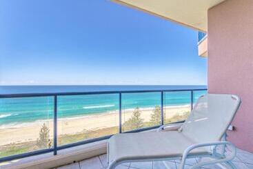 Отель Oceana On Broadbeach