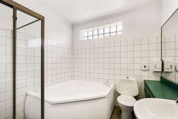 هتل Quality Inn & Suites Traralgon