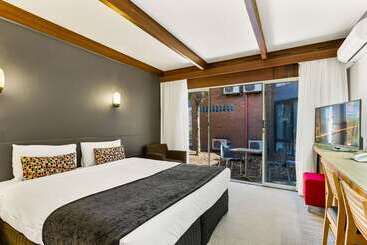 هتل Quality Inn & Suites Traralgon