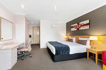 هتل Quality Inn & Suites Traralgon