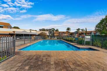 هتل Quality Inn & Suites Traralgon
