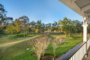 هتل The Convent Hunter Valley