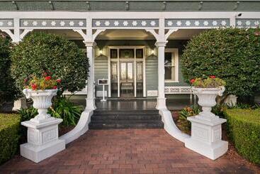 هتل The Convent Hunter Valley