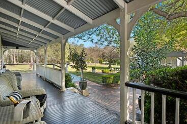 هتل The Convent Hunter Valley