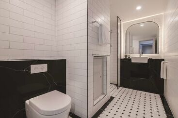 The Savoy Hotel On Little Collins Melbourne