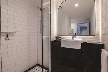 The Savoy Hotel On Little Collins Melbourne
