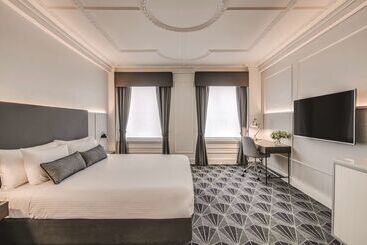 The Savoy Hotel On Little Collins Melbourne