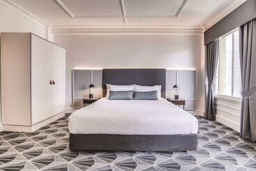 The Savoy Hotel On Little Collins Melbourne