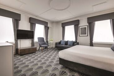 The Savoy Hotel On Little Collins Melbourne