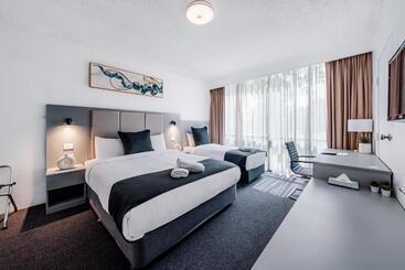 Отель The Select Inn Penrith