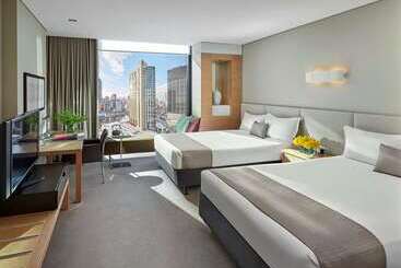 استراحتگاه Crown Promenade Melbourne