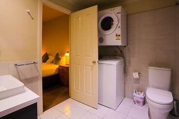 هتل Flinders Landing Apartments