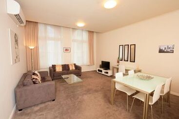 هتل Flinders Landing Apartments