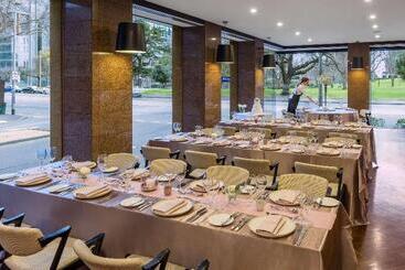هتل Radisson On Flagstaff Gardens Melbourne