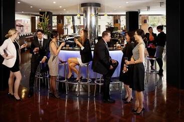 هتل Radisson On Flagstaff Gardens Melbourne