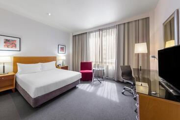 هتل Radisson On Flagstaff Gardens Melbourne