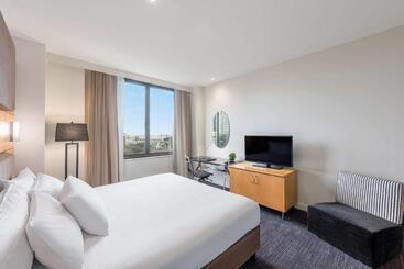 هتل Radisson On Flagstaff Gardens Melbourne