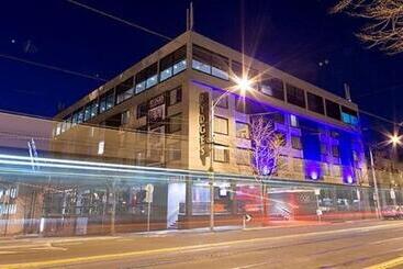 هتل Crowne Plaza Melbourne Carlton By Ihg