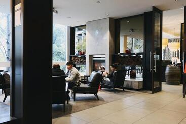 هتل Crowne Plaza Melbourne Carlton By Ihg
