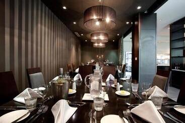 هتل Crowne Plaza Melbourne Carlton By Ihg