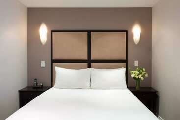 هتل Crowne Plaza Melbourne Carlton By Ihg