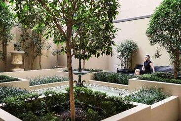 هتل The Playford Adelaide  Mgallery