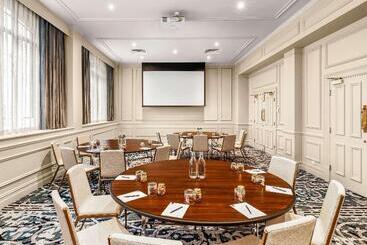هتل The Playford Adelaide  Mgallery