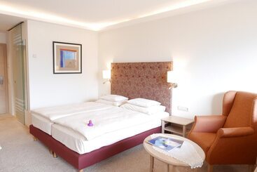 Alpin  Das Sporthotel   Ski In Ski Out Cityxpress, Summercard Included