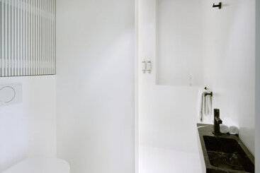 هتل Damier Kortrijk